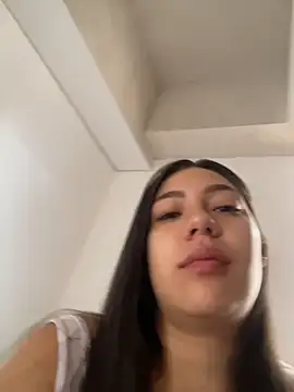 Snapshot of Latina_vanessa chatting on May 28, 2026, 1:28 pm Latina vanessa online show from May 28, 2026, 1:28 pm