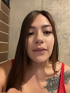 Snapshot of Latina_vanessa chatting on June 17, 2026, 12:21 am Latina vanessa online show from June 17, 2026, 12:21 am