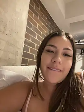 Latina vanessa online show from July 22, 2026, 4:25 am
