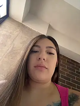Latina vanessa online show from August 1, 2026, 6:39 pm