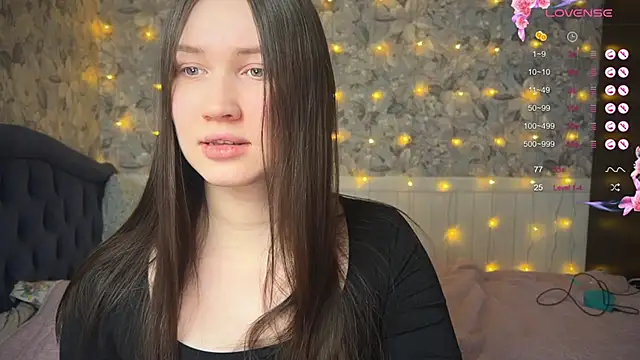 ChloeMillerMeow online show from March 13, 2025, 8:37 am