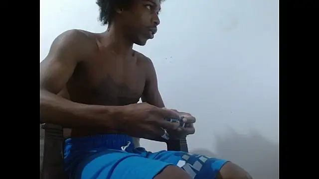 Larry-n-clouds online show from February 6, 2026, 2:18 am