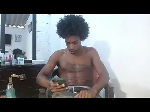 Snapshot of Larry-n-clouds chatting on May 19, 2026, 9:00 pm Larry-n-clouds online show from May 19, 2026, 9:00 pm
