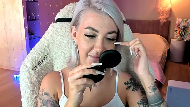 Snapshot of tykioty_Miley chatting on October 25, 2025, 11:31 am tykioty Miley online show from October 25, 2025, 11:31 am