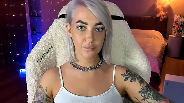 Snapshot of tykioty_Miley chatting on October 23, 2025, 3:21 pm tykioty Miley online show from October 23, 2025, 3:21 pm