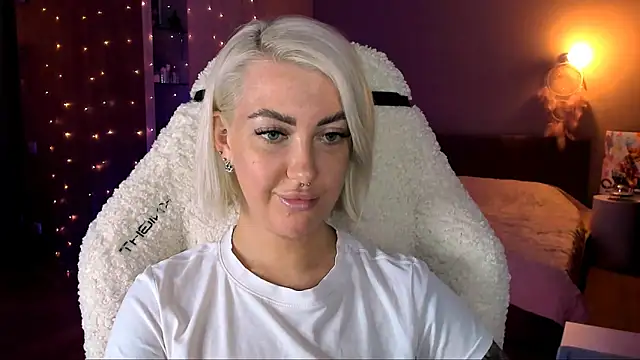 Snapshot of tykioty_Miley chatting on February 6, 2025, 3:41 pm tykioty Miley online show from February 6, 2025, 3:41 pm