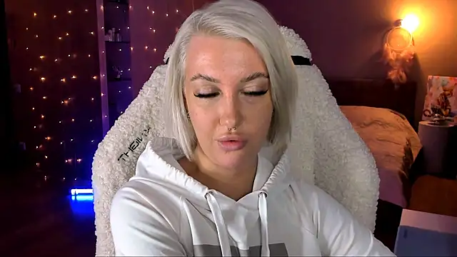 Snapshot of tykioty_Miley chatting on January 29, 2025, 5:24 pm tykioty Miley online show from January 29, 2025, 5:24 pm