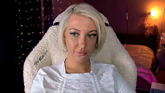 Snapshot of tykioty_Miley chatting on December 14, 2024, 3:25 pm tykioty Miley online show from December 14, 2024, 3:25 pm