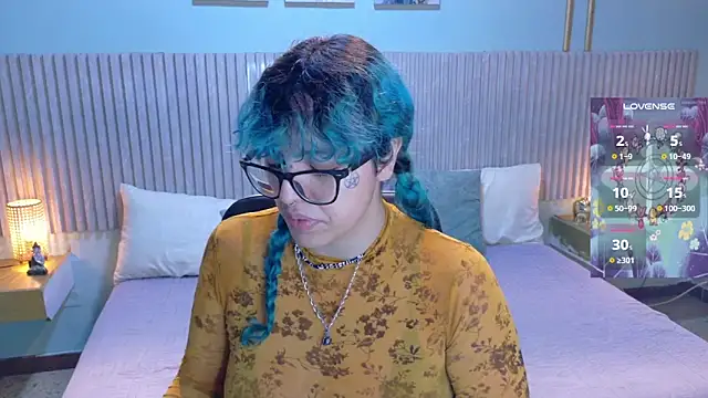 Eli666uwu online show from April 2, 2026, 10:44 am