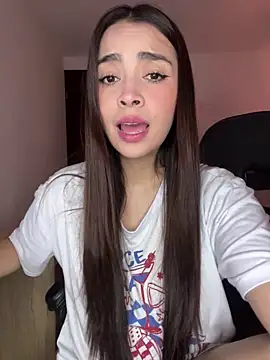 Snapshot of soy_paulina chatting on October 26, 2025, 11:27 pm soy paulina online show from October 26, 2025, 11:27 pm