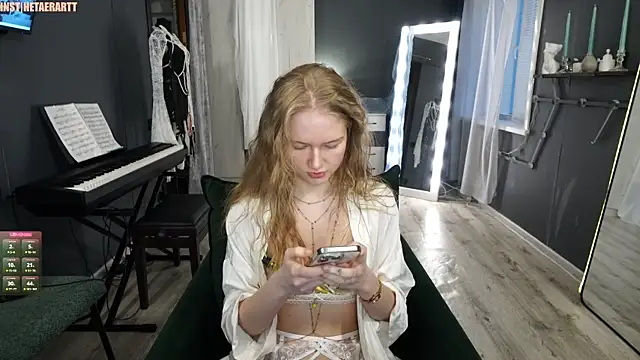Alexandra Demore online show from May 30, 2026, 7:41 pm