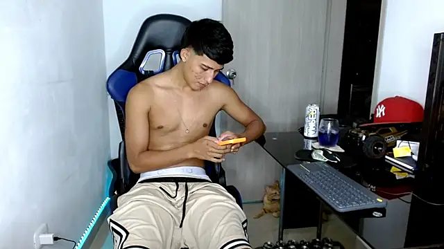 Snapshot of Juan_da01 chatting on March 10, 2025, 3:23 am Juan da01 online show from March 10, 2025, 3:23 am