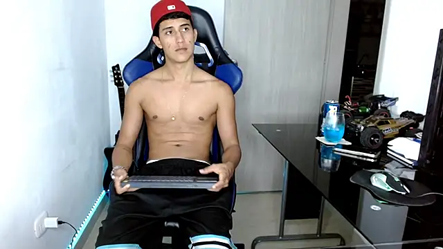 Snapshot of Juan_da01 chatting on February 20, 2025, 12:52 am Juan da01 online show from February 20, 2025, 12:52 am
