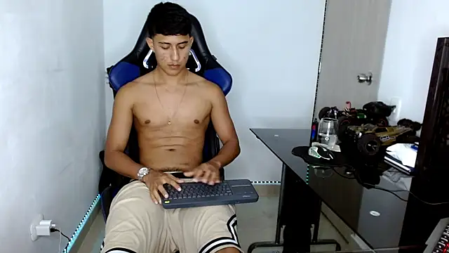 Snapshot of Juan_da01 chatting on February 25, 2025, 6:58 am Juan da01 online show from February 25, 2025, 6:58 am
