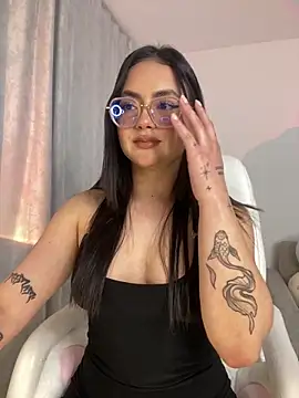 Snapshot of montmariana chatting on February 4, 2025, 12:08 am montmariana online show from February 4, 2025, 12:08 am