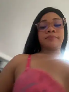 ashley Tompson1 online show from November 24, 2025, 1:00 pm