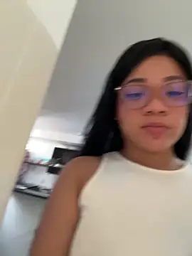 ashley Tompson1 online show from November 19, 2025, 12:27 pm