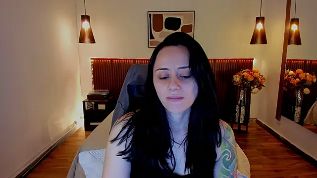 Snapshot of KatherineBond chatting on July 30, 2026, 4:39 pm KatherineBond online show from July 30, 2026, 4:39 pm