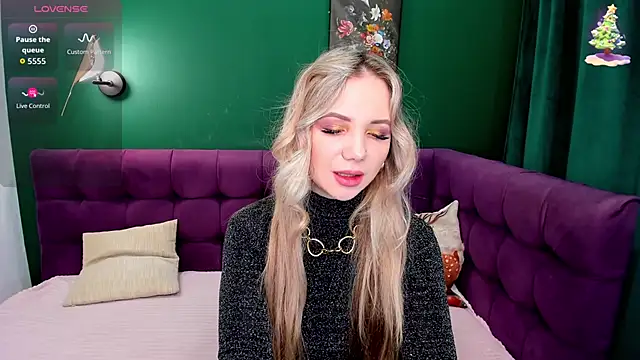 EvaMoran online show from March 24, 2026, 2:00 am