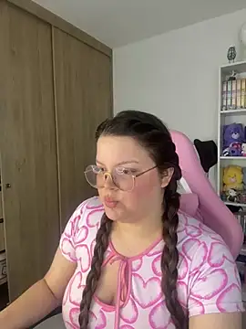 Gabiwaifu online show from October 25, 2025, 10:32 pm