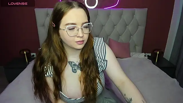 Emma adorablle online show from March 20, 2025, 4:07 am