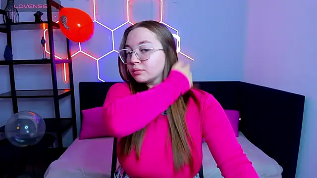 Emma adorablle online show from September 28, 2025, 1:34 am