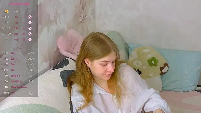 Snapshot of TrissMerigold9 chatting on November 28, 2025, 9:53 am TrissMerigold9 online show from November 28, 2025, 9:53 am