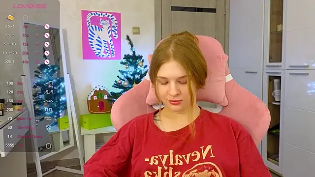 Snapshot of TrissMerigold9 chatting on January 5, 2026, 8:23 pm TrissMerigold9 online show from January 5, 2026, 8:23 pm