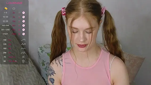 TrissMerigold9 online show from March 4, 2025, 8:16 pm