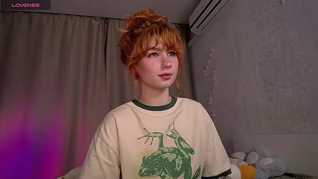 Evaa Moonn  online show from November 19, 2025, 12:32 am