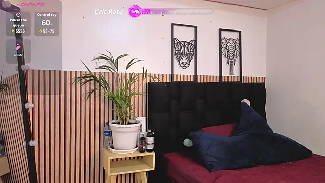 LILA ELLIOT online show from November 15, 2025, 8:57 pm