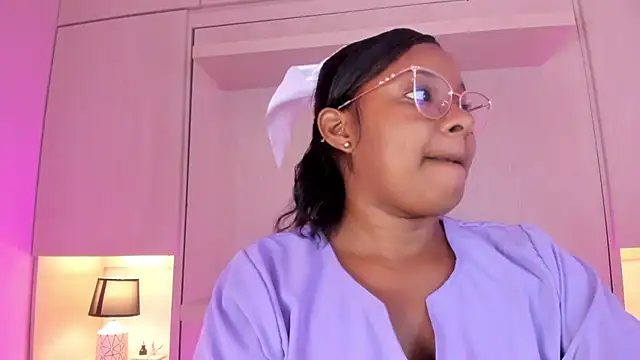 Snapshot of tamaraa_smiith chatting on November 29, 2025, 7:47 pm tamaraa smiith online show from November 29, 2025, 7:47 pm