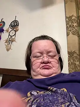 Bayou Woman68 online show from May 11, 2026, 4:59 pm