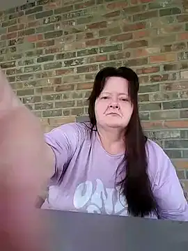 Snapshot of Bayou_Woman68 chatting on November 7, 2025, 7:07 pm Bayou Woman68 online show from November 7, 2025, 7:07 pm