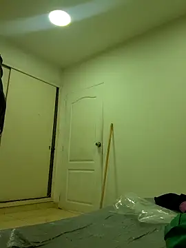 Adelehottman online show from February 19, 2026, 1:41 pm