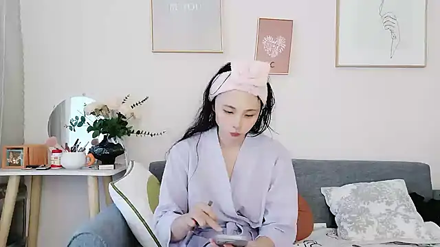 cathy00 online show from October 17, 2025, 12:25 am