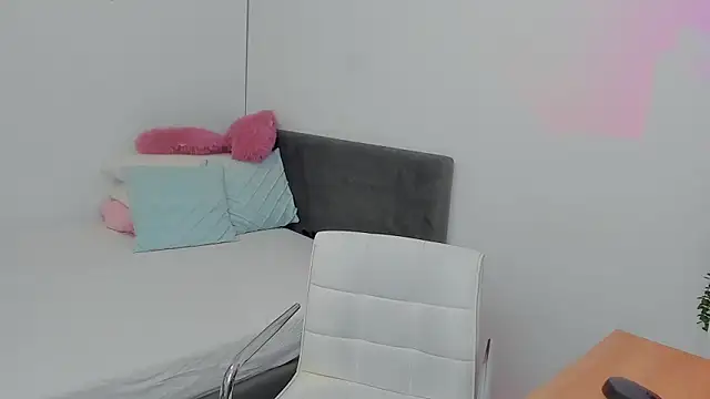 WickedM   online show from November 21, 2025, 3:44 pm