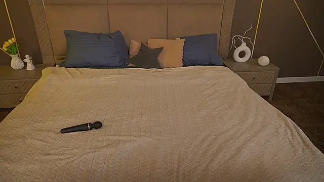 Snapshot of SusieWood chatting on September 28, 2025, 7:54 pm SusieWood online show from September 28, 2025, 7:54 pm