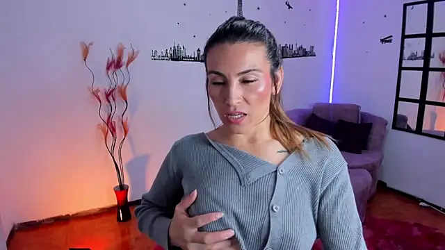 Elizabeth taylor b online show from February 12, 2026, 11:15 pm