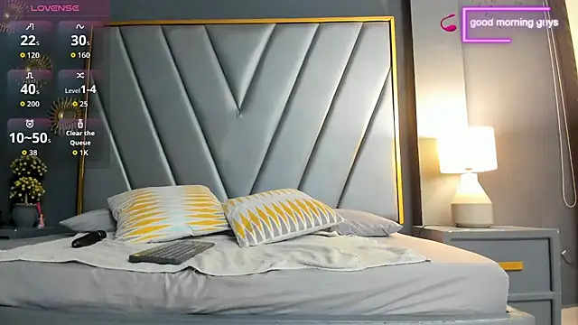 BrendaAdams  online show from November 5, 2025, 10:51 am