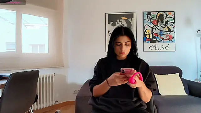 Arya 33 online show from October 27, 2025, 10:27 am