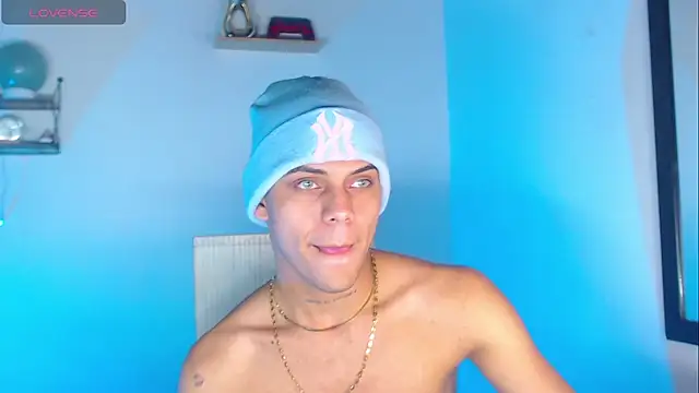 Snapshot of visaelX chatting on March 4, 2025, 4:38 am visaelX online show from March 4, 2025, 4:38 am