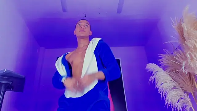 Snapshot of visaelX chatting on January 24, 2025, 1:03 pm visaelX online show from January 24, 2025, 1:03 pm