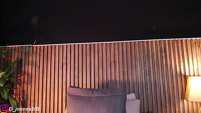 Snapshot of DilanJonnes_ chatting on September 8, 2025, 11:37 pm DilanJonnes  online show from September 8, 2025, 11:37 pm