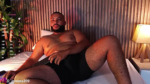 Snapshot of DilanJonnes_ chatting on September 14, 2025, 3:01 pm DilanJonnes  online show from September 14, 2025, 3:01 pm