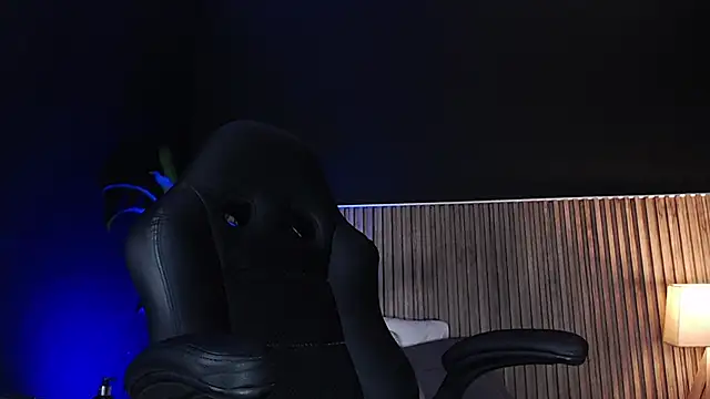 Snapshot of DilanJonnes_ chatting on February 4, 2025, 10:02 pm DilanJonnes  online show from February 4, 2025, 10:02 pm