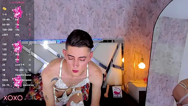 Snapshot of dominic_thailor chatting on September 17, 2025, 3:25 pm dominic thailor online show from September 17, 2025, 3:25 pm