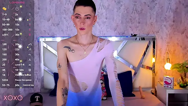 Snapshot of dominic_thailor chatting on November 4, 2025, 2:10 pm dominic thailor online show from November 4, 2025, 2:10 pm