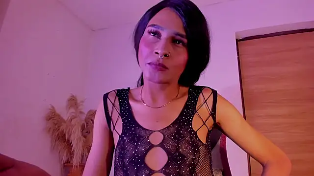 Snapshot of carolinemiller7 chatting on December 14, 2025, 8:14 pm carolinemiller7 online show from December 14, 2025, 8:14 pm