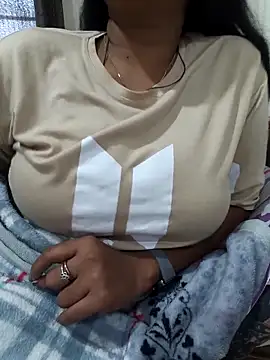 Snapshot of Samarya-78 chatting on December 20, 2025, 11:24 am Samarya-78 online show from December 20, 2025, 11:24 am